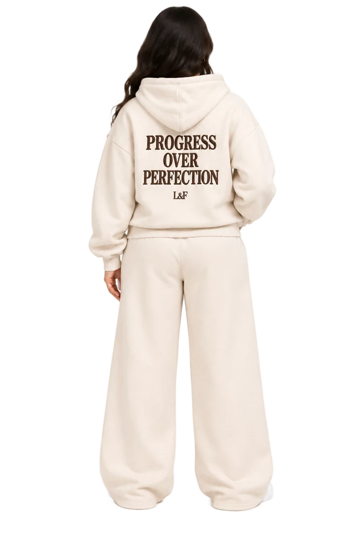 The Become Set worn, 180°